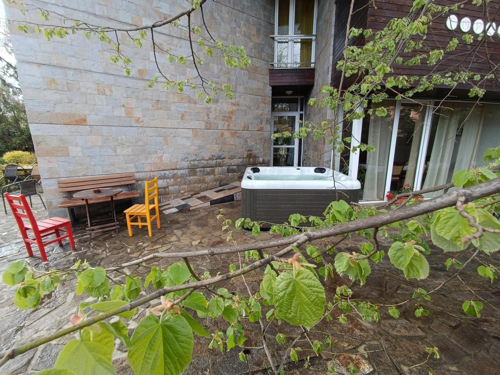 Villa "Forest Way" Pirdop Exterior foto